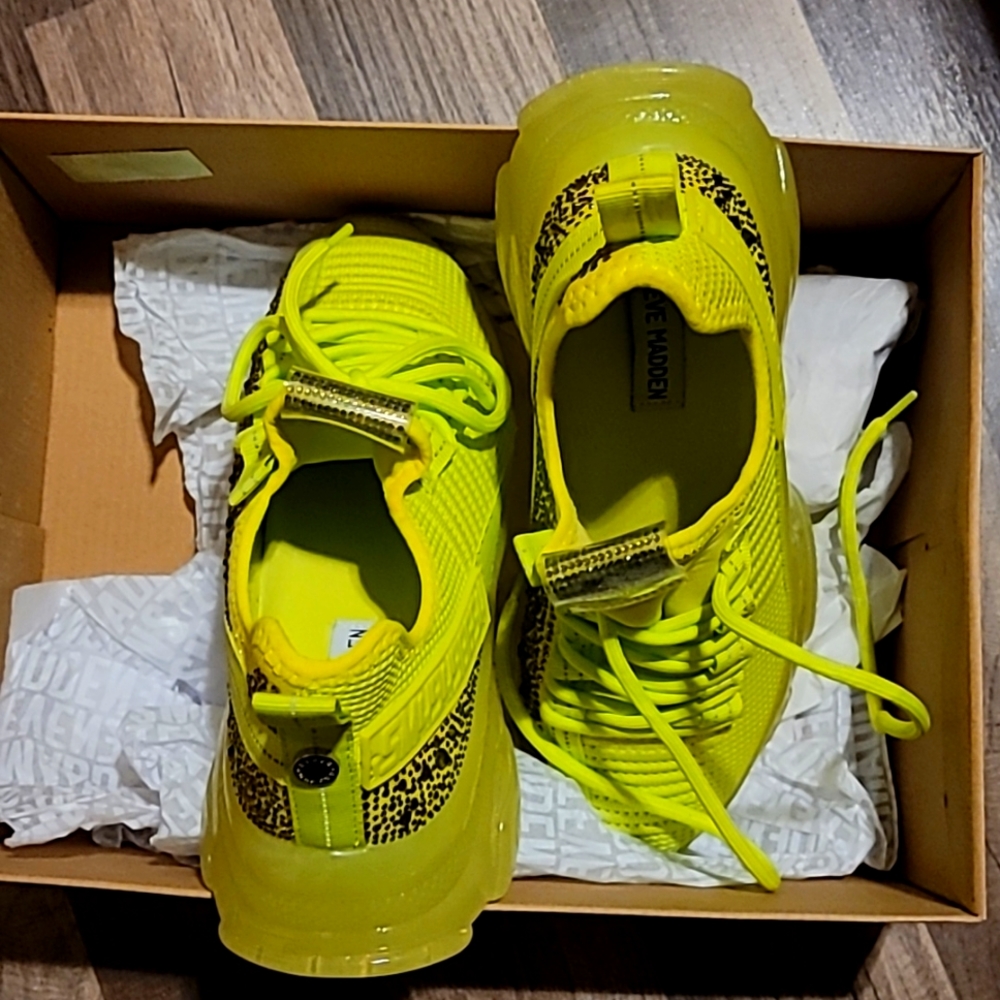 Steve Madden Sneakers